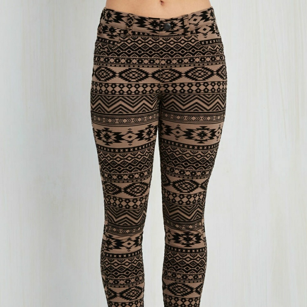 Bump It Up Leggings from Modcloth